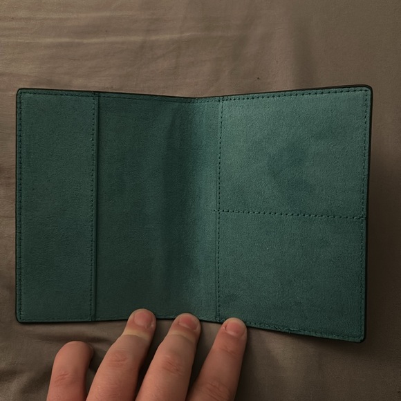 Anthropologie passport case - Picture 2 of 2